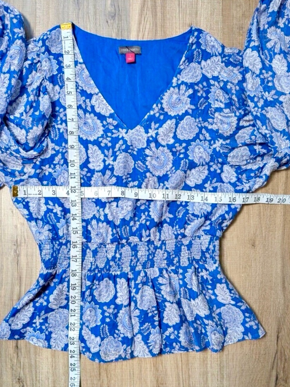 Vince Camuto V-Neck Peplum Top Blue and White Floral Blouse Top Size Small - Picture 11 of 12
